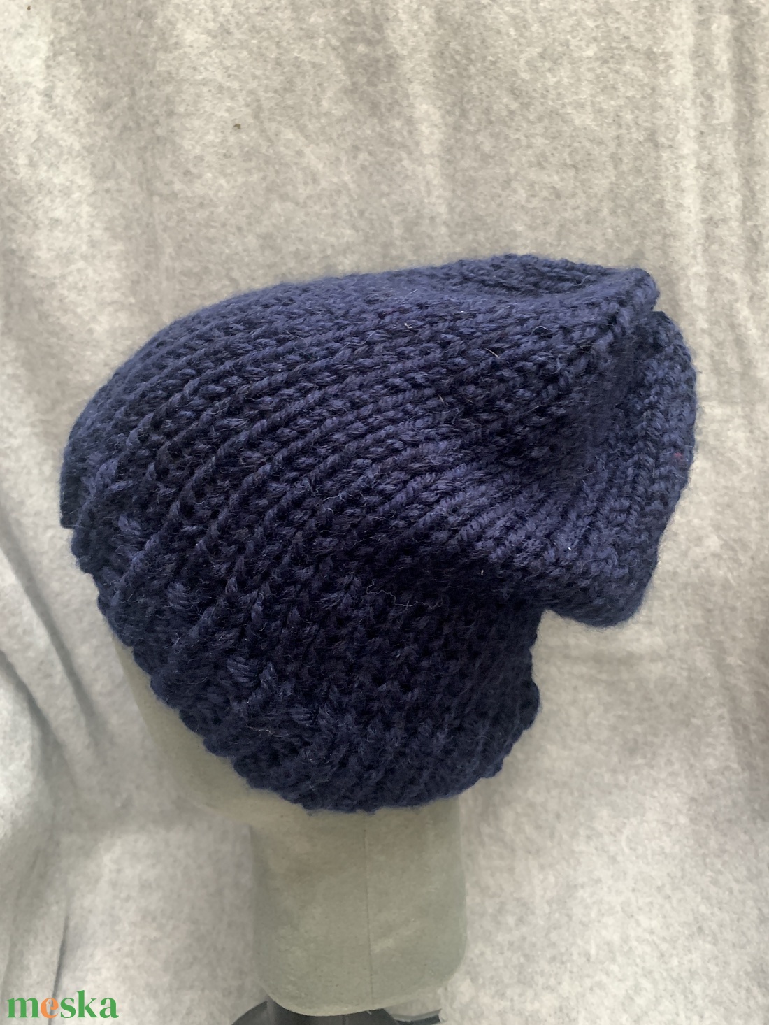 Sapka, Sötét kék  gyapjú fonalból készült női sapka eladó. 54-58 cm-es fejméretre - ruha & divat - sál, sapka, kendő - sapka - Meska.hu