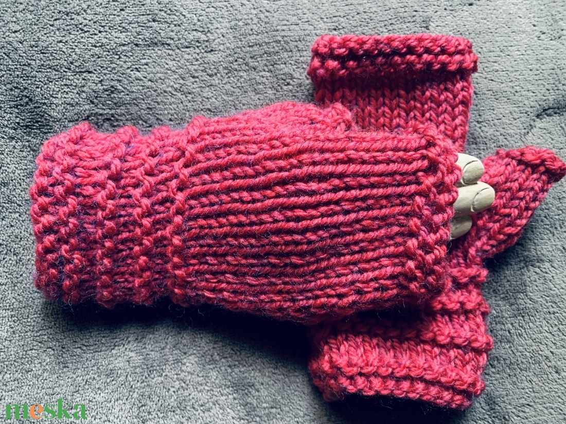 Kesztyű, Kézi kötésű sötét magenta  színű  ujjatlan  gyapjú kesztyű  eladó. - ruha & divat - sál, sapka, kendő - kesztyű - Meska.hu