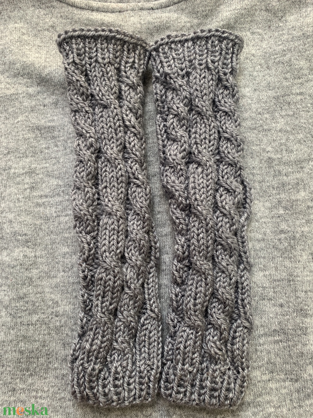 Lábszármelegítő világos szürke színű alpaka gyapjú fonalból eladó - ruha & divat - cipő & papucs - lábszármelegítő - Meska.hu