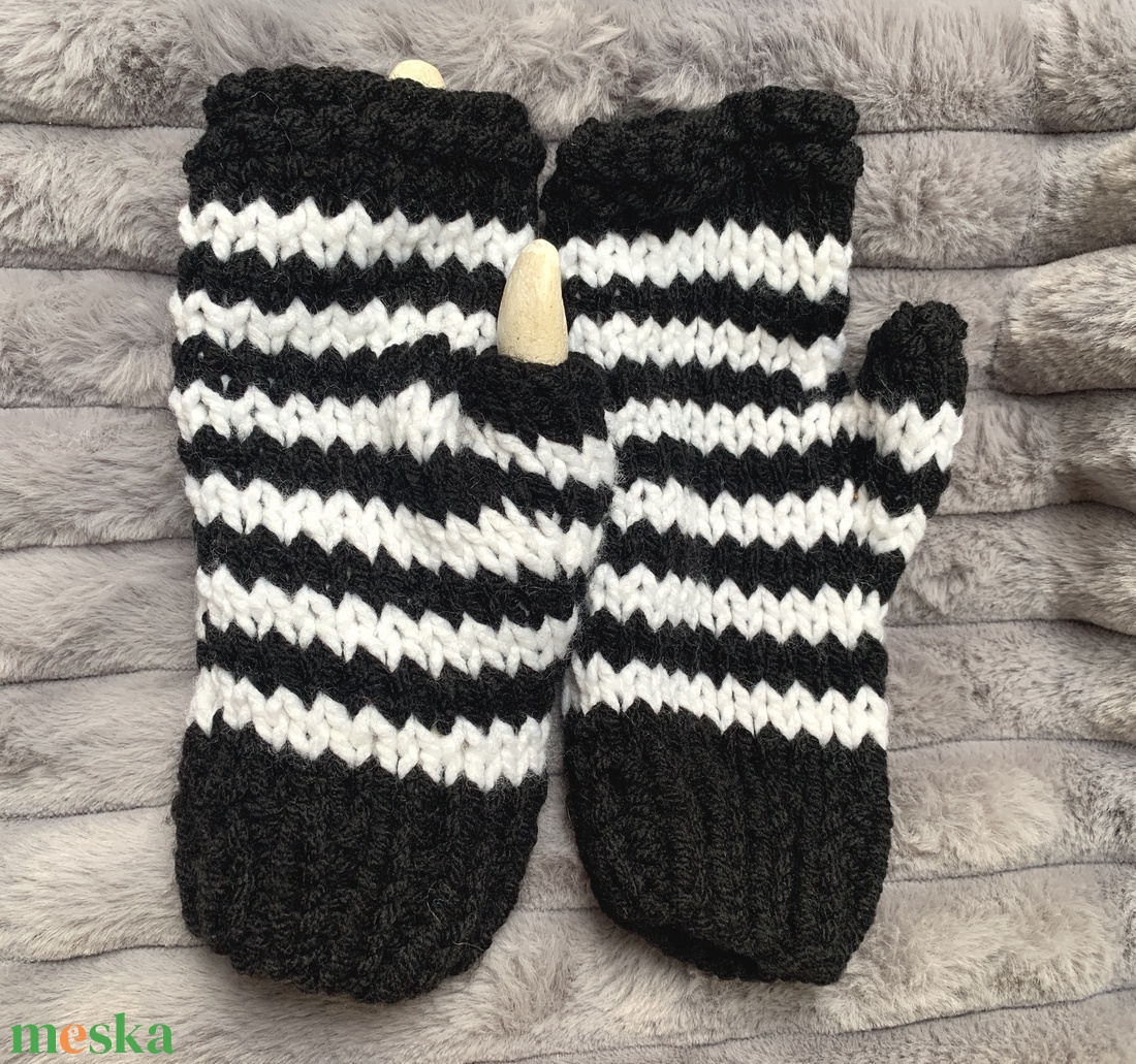 Kesztyű fekete fehér  csíkos  ujjatlan kesztyű eladó - ruha & divat - sál, sapka, kendő - kesztyű - Meska.hu