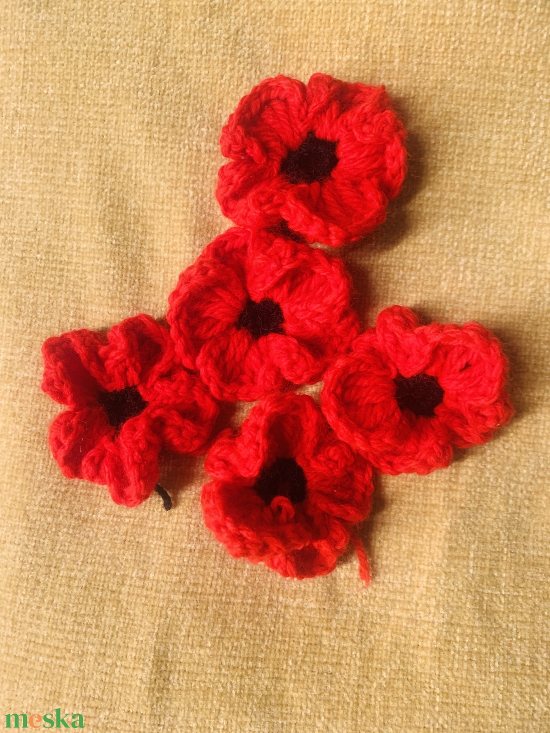 Virágok horgolt  piros virágok eladók  5 db/csomag  - kellékek & szerszámok - dekorációs kellékek - dekorációs gyertya - Meska.hu