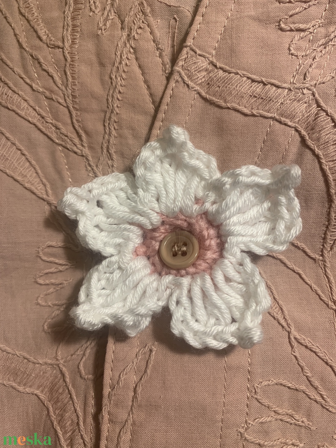 Gombdisz fehér  virág  alakú domb dísz  2 db /csomag  - kellékek & szerszámok - rövidáru - gomb - textil gomb - Meska.hu