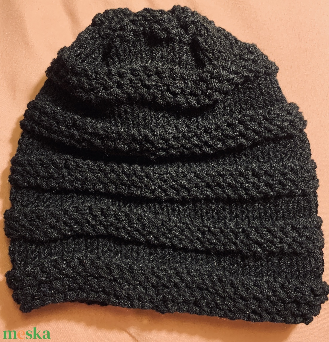 Sapka. Kézi kötésű fekete színűs slouchy fazonú női sapka eladó - ruha & divat - sál, sapka, kendő - sapka - Meska.hu