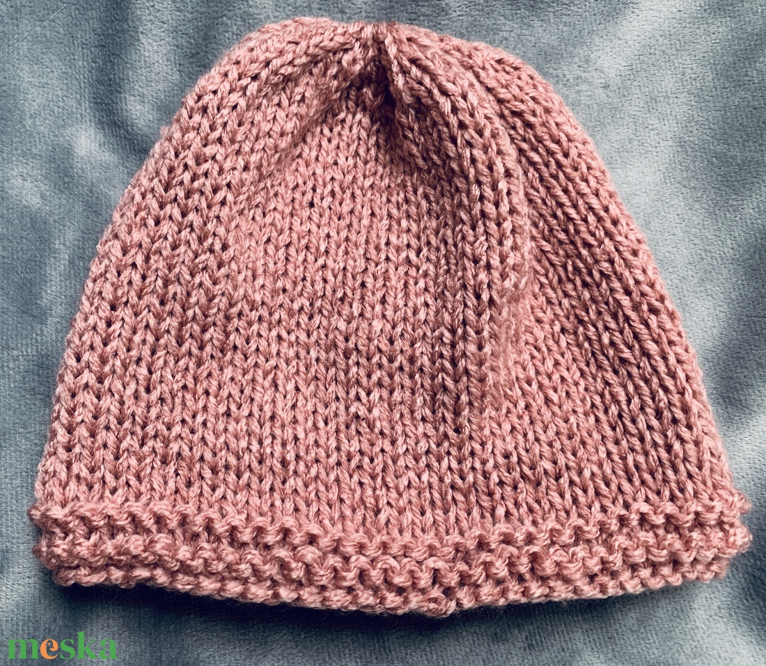Női sapka, kézi készítésű púder rózsaszín sapkát horgolt virággal eladó - ruha & divat - sál, sapka, kendő - sapka - Meska.hu