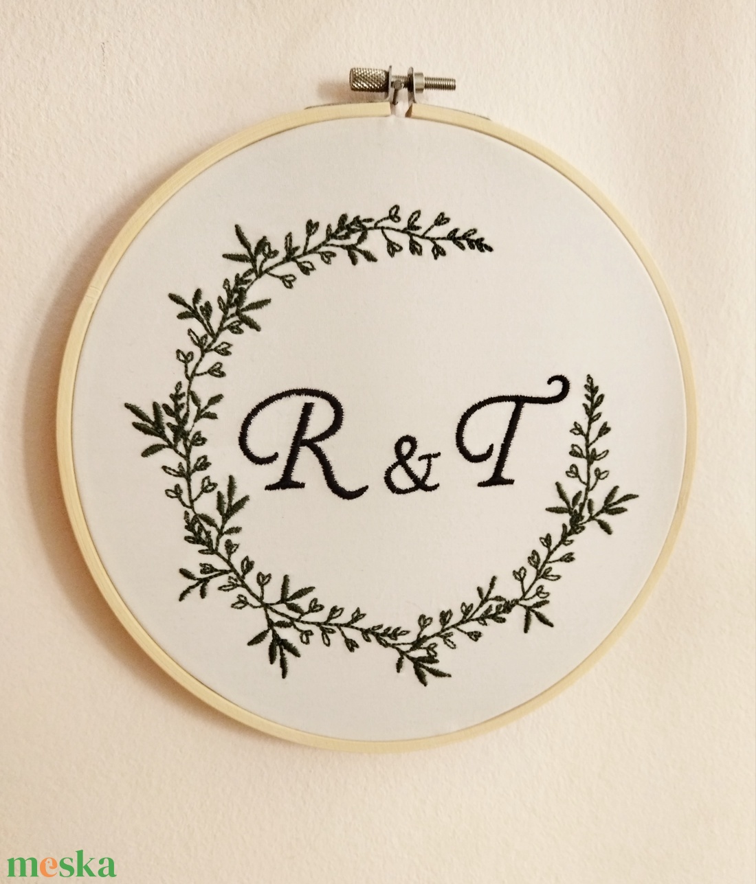 Egyedi hímzett monogram fali dísz, esküvői ajándék - esküvő - emlék & ajándék - Meska.hu Egyedi hímzett monogram fali dísz, esküvői ajándék - esküvő - emlék & ajándék - Meska.hu