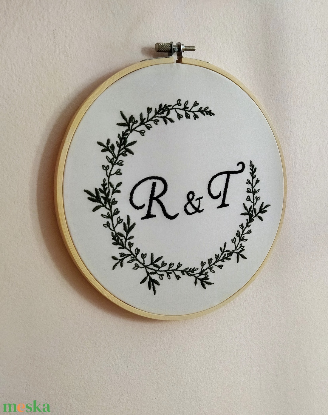 Egyedi hímzett monogram fali dísz, esküvői ajándék - esküvő - emlék & ajándék - Meska.hu Egyedi hímzett monogram fali dísz, esküvői ajándék - esküvő - emlék & ajándék - Meska.hu