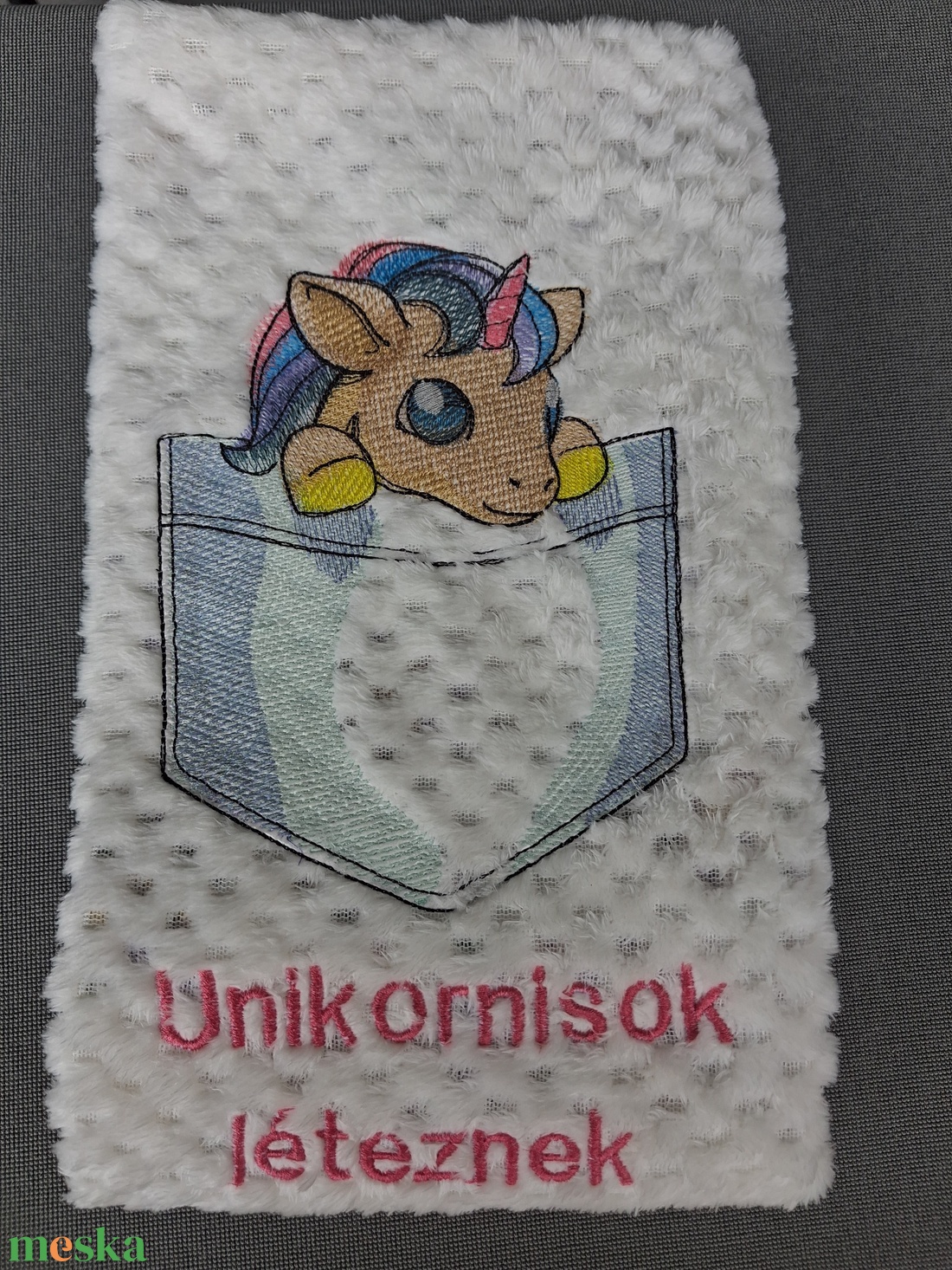 Prémium Minky Babatakaró Hímzéssel  (60x88 cm) - baba - mama - baba ágynemű - baba párna és huzat - Meska.hu