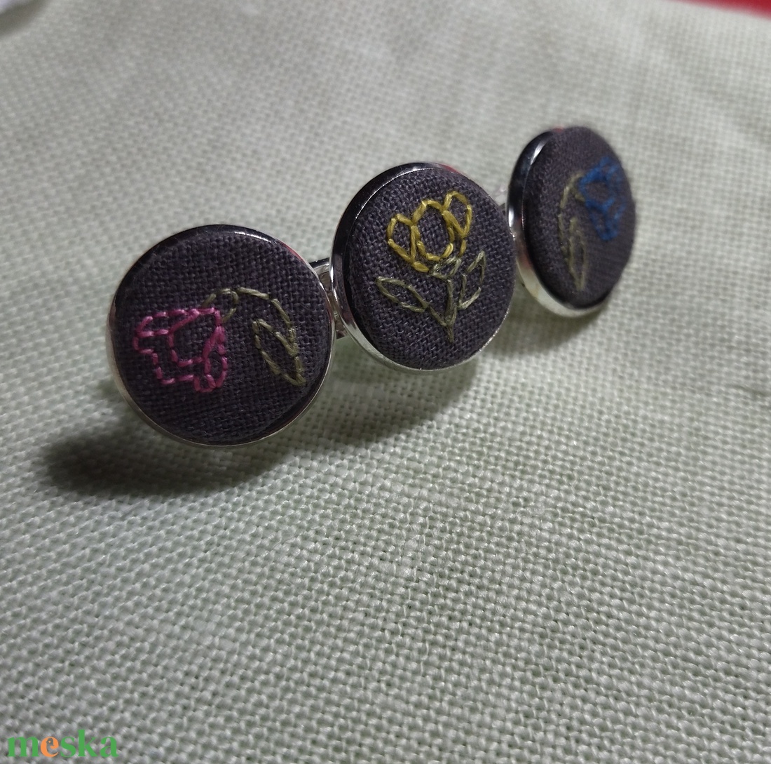 Rózsaszín-sárga-kék blackwork virág mintás hímzett csat - ruha & divat - hajdísz & hajcsat - hajcsat & hajtű - Meska.hu Rózsaszín-sárga-kék blackwork virág mintás hímzett csat - ruha & divat - hajdísz & hajcsat - hajcsat & hajtű - Meska.hu