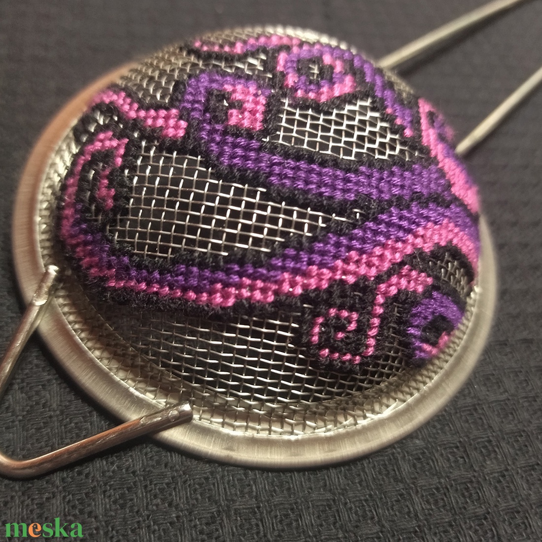 Lila csápok - Hímzett teaszűrő - otthon & életmód - dekoráció - fali és függő dekoráció - falra akasztható dekor - Meska.hu Lila csápok - Hímzett teaszűrő - otthon & életmód - dekoráció - fali és függő dekoráció - falra akasztható dekor - Meska.hu