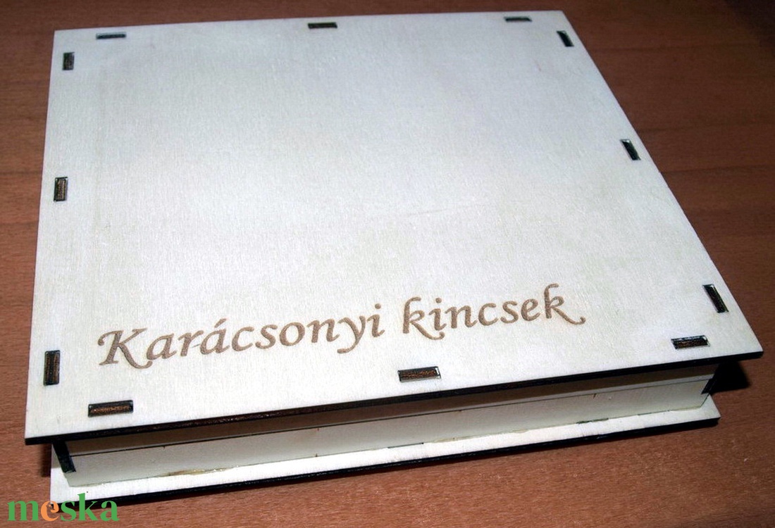 Karácsonyi díszek karácsonyfadísz fa díszdobozban 8 db dísz - karácsony - karácsonyi lakásdekoráció - karácsonyfadíszek - Meska.hu Karácsonyi díszek karácsonyfadísz fa díszdobozban 8 db dísz - karácsony - karácsonyi lakásdekoráció - karácsonyfadíszek - Meska.hu