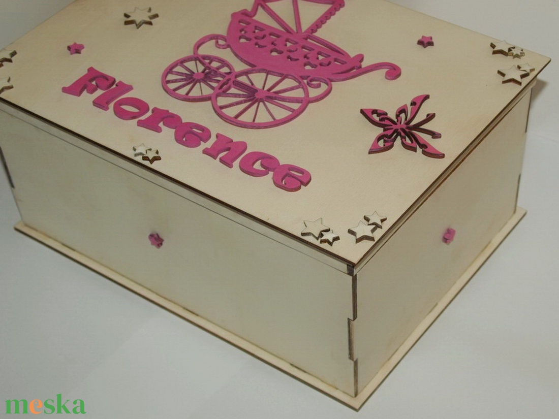 Névreszóló baba emlék doboz fából 'baby memory box' - otthon & lakás - dekoráció - fali és függő dekoráció - betű & név - Meska.hu