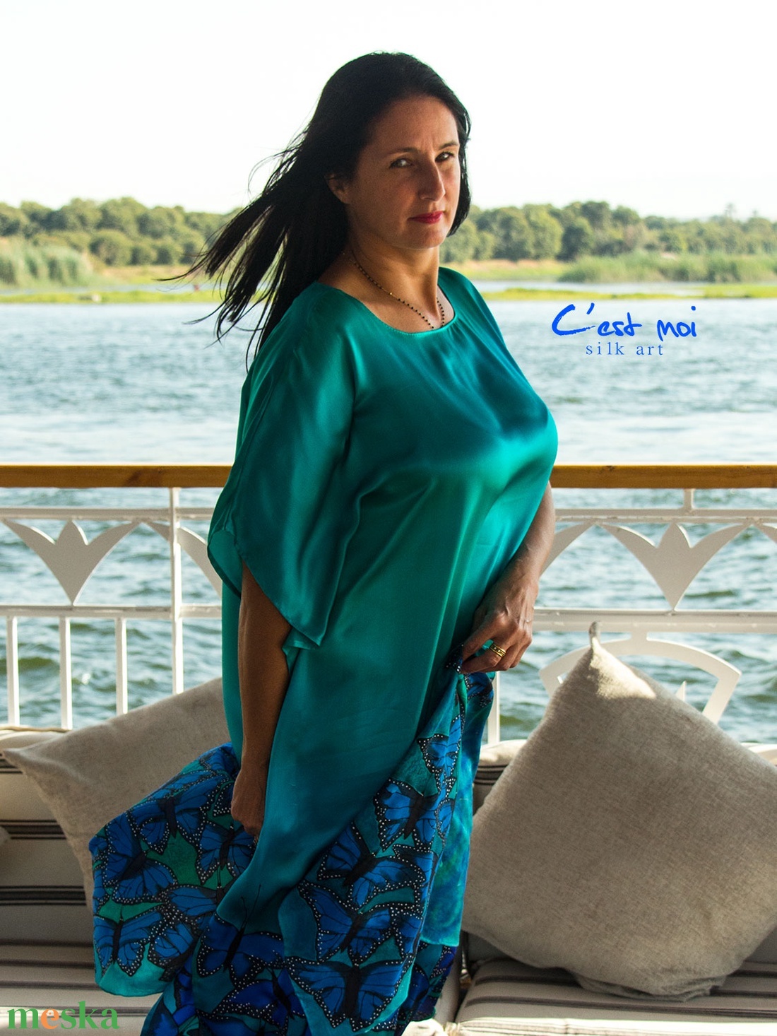 SELYEM SZATÉN türkiz ruha kék pillangókkal  - ruha & divat - női ruha - alkalmi ruha & estélyi ruha - Meska.hu