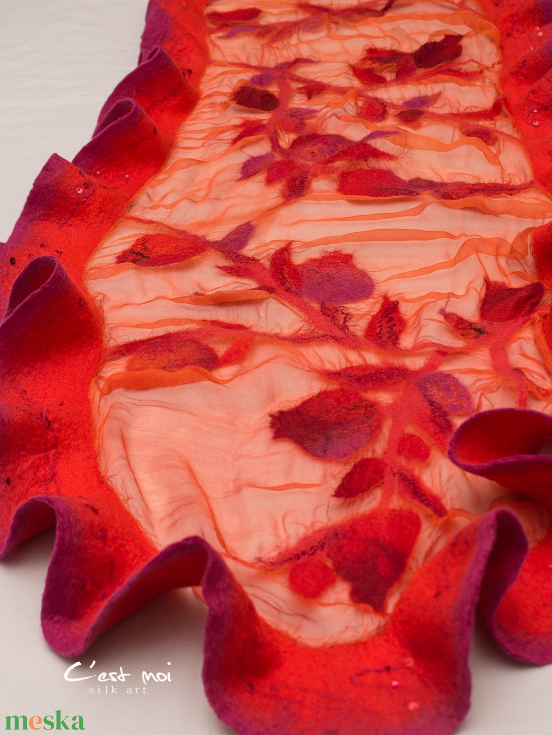 Piros  selyemre muszlinra nemezelt gyapjú stóla gránátalmás mintával ,különleges  alkalomra - ruha & divat - sál, sapka, kendő - sál - Meska.hu