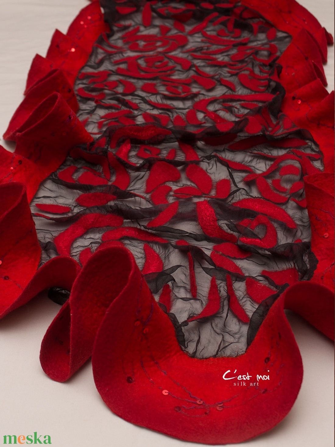 Piros  selyemre muszlinra nemezelt gyapjú stóla ,különleges  alkalomra - ruha & divat - sál, sapka, kendő - sál - Meska.hu
