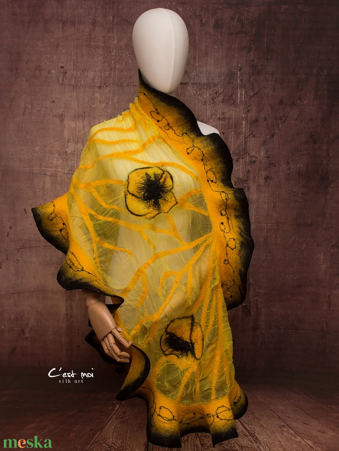 Sárga pipacsos  selyemre muszlinra nemezelt gyapjú stóla ,különleges  alkalomra - ruha & divat - sál, sapka, kendő - sál - Meska.hu