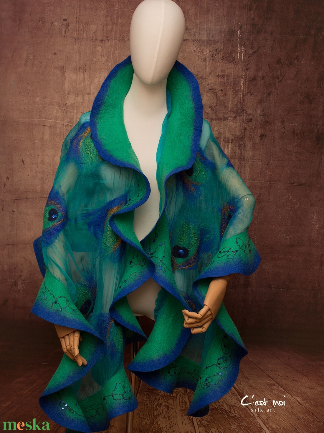 Türkiz pávás  selyemre muszlinra nemezelt gyapjú stóla ,különleges  alkalomra - ruha & divat - sál, sapka, kendő - sál - Meska.hu