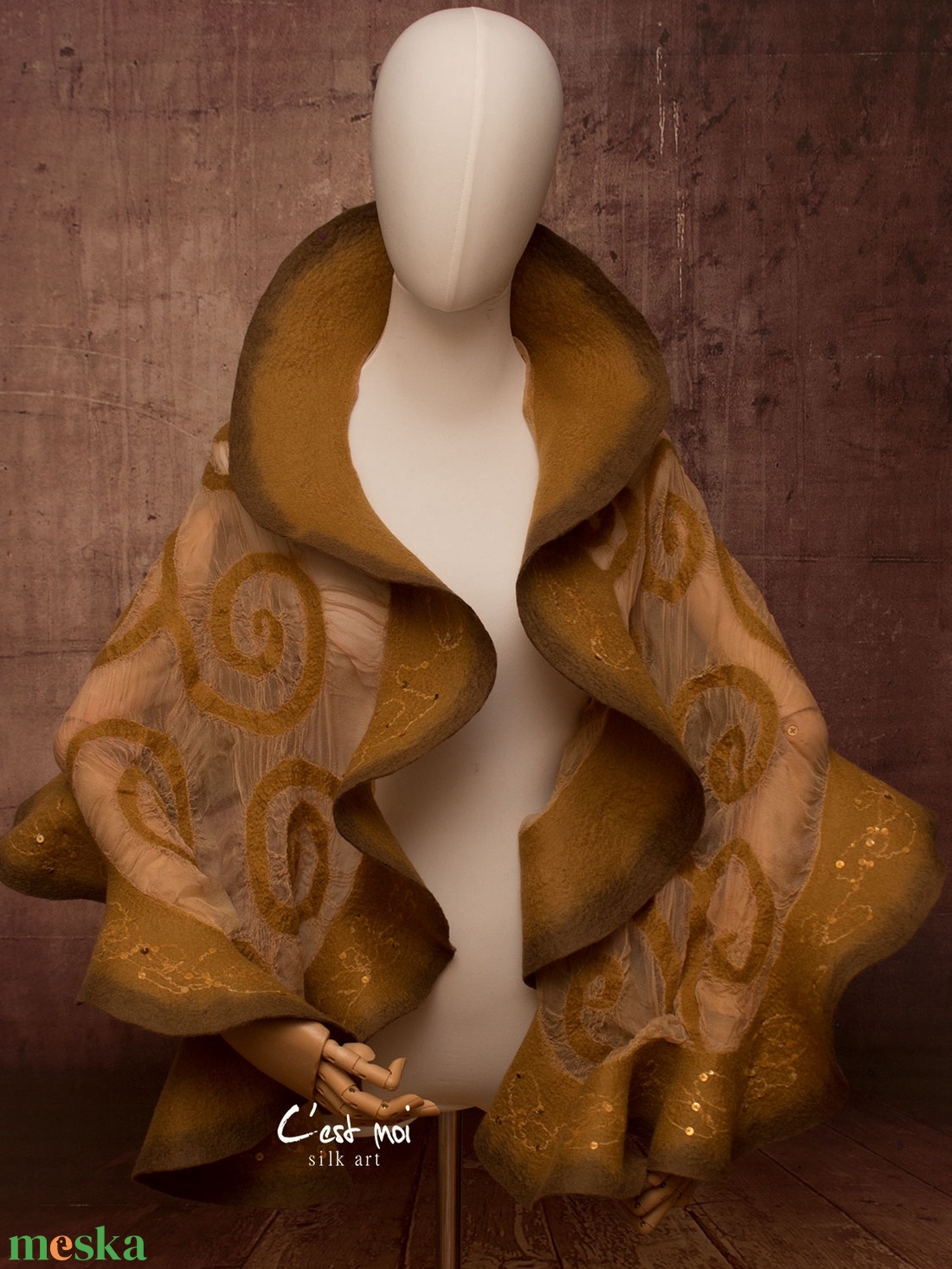 Bézs  selyemre muszlinra nemezelt gyapjú stóla  ,különleges  alkalomra - ruha & divat - sál, sapka, kendő - sál - Meska.hu