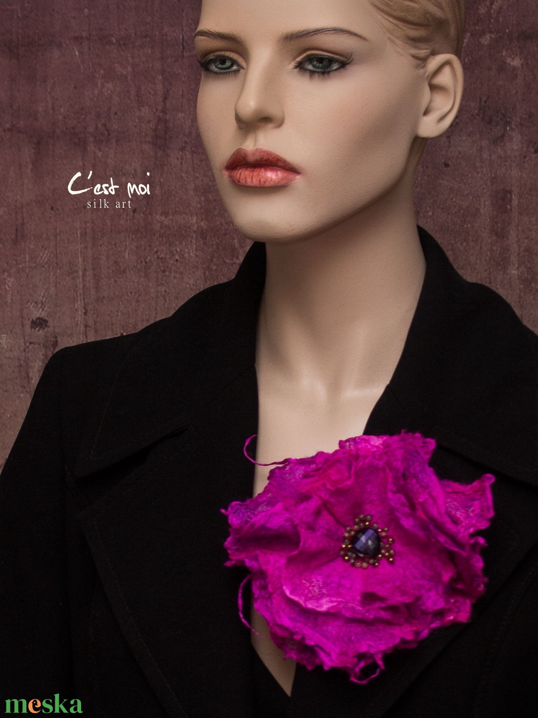 Virág selyemre nemezelt  gyapjú virág kitűző, bross - ékszer - kitűző és bross - Meska.hu