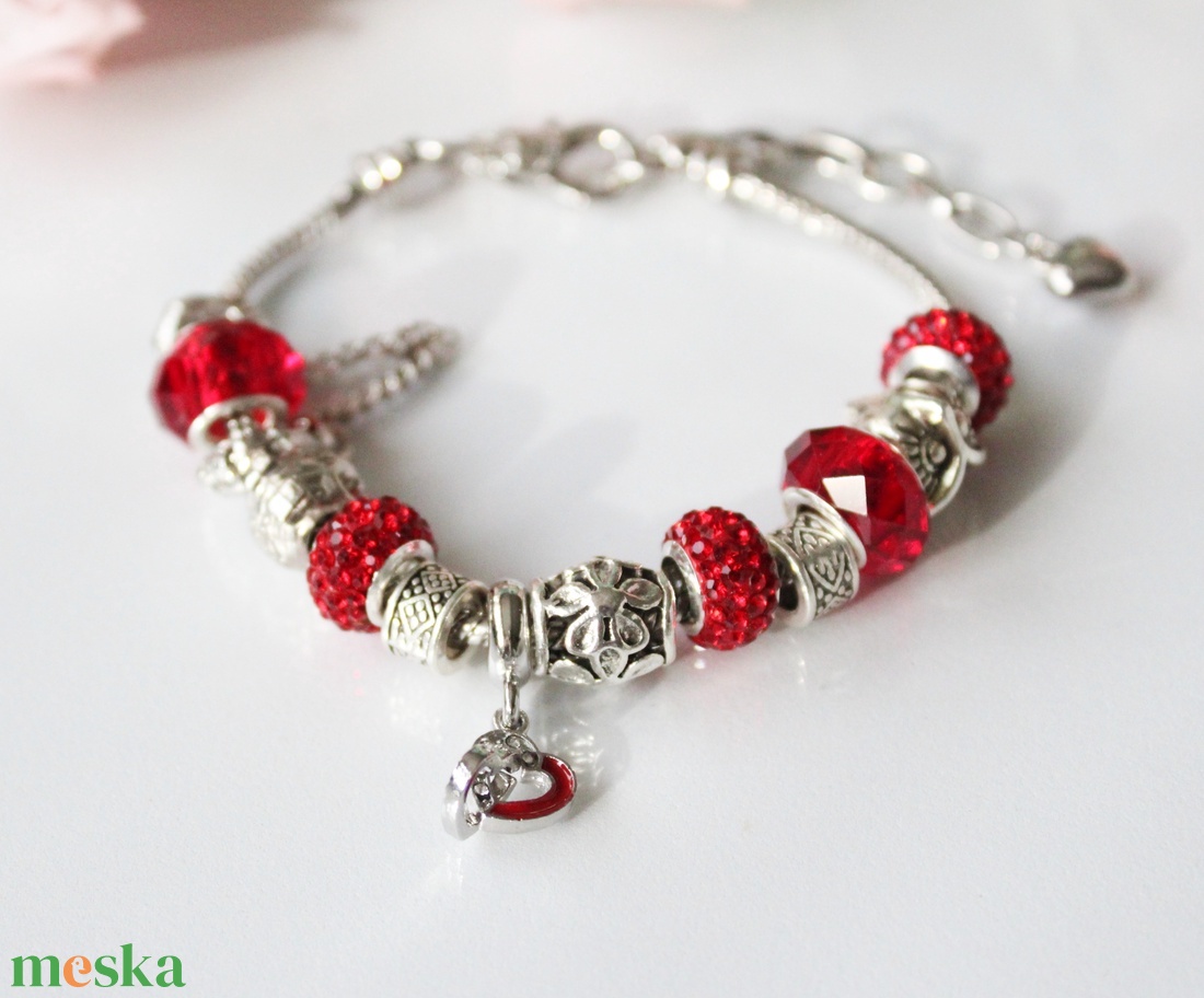 Piros pandora stílusú karkötő - ékszer - karkötő - charm karkötő - Meska.hu Piros pandora stílusú karkötő - ékszer - karkötő - charm karkötő - Meska.hu