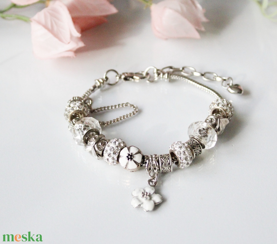 Fehér pandora stílusú karkötő - ékszer - karkötő - charm karkötő - Meska.hu Fehér pandora stílusú karkötő - ékszer - karkötő - charm karkötő - Meska.hu