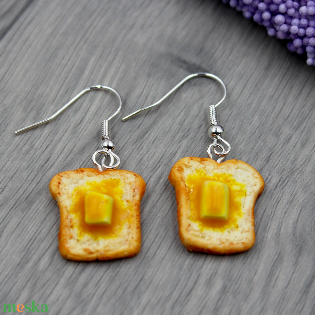 Vajas Toast Fülbevaló Valósághű Ékszer Nyaklánc Kulcstartó Vicces - ékszer - fülbevaló - lógó fülbevaló - Meska.hu Vajas Toast Fülbevaló Valósághű Ékszer Nyaklánc Kulcstartó Vicces - ékszer - fülbevaló - lógó fülbevaló - Meska.hu