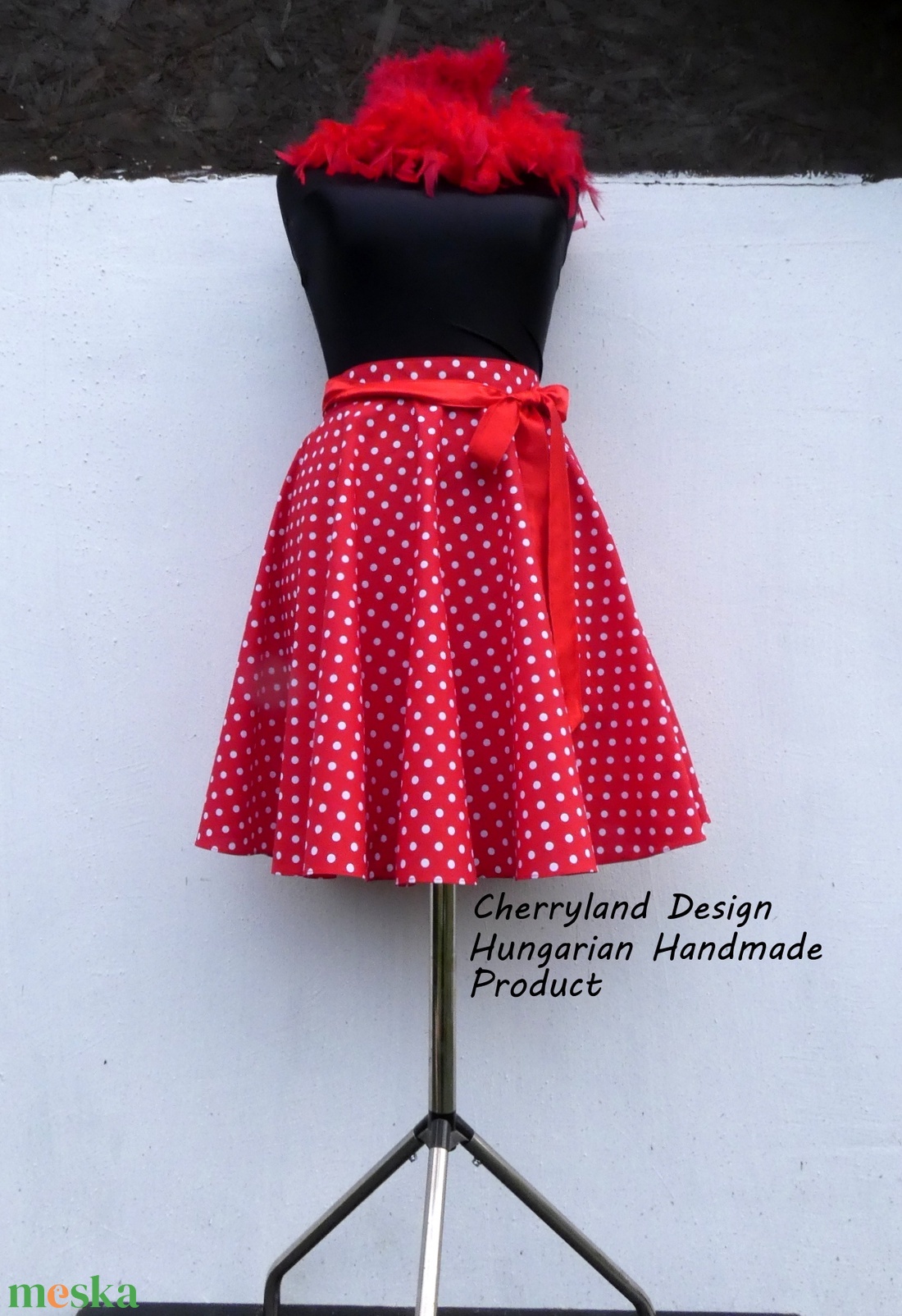 Piros alapon fehér Pöttyös Rockabilly szoknya. - ruha & divat - női ruha - szoknya - Meska.hu Piros alapon fehér Pöttyös Rockabilly szoknya. - ruha & divat - női ruha - szoknya - Meska.hu