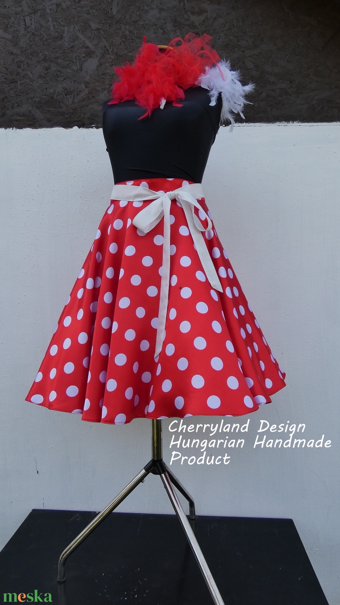 Cherryland Design Minnie Rockabilly piros alapon fehér pöttyös szoknya /Tüll Alsószoknyával - ruha & divat - női ruha - szoknya - Meska.hu Cherryland Design Minnie Rockabilly piros alapon fehér pöttyös szoknya /Tüll Alsószoknyával - ruha & divat - női ruha - szoknya - Meska.hu