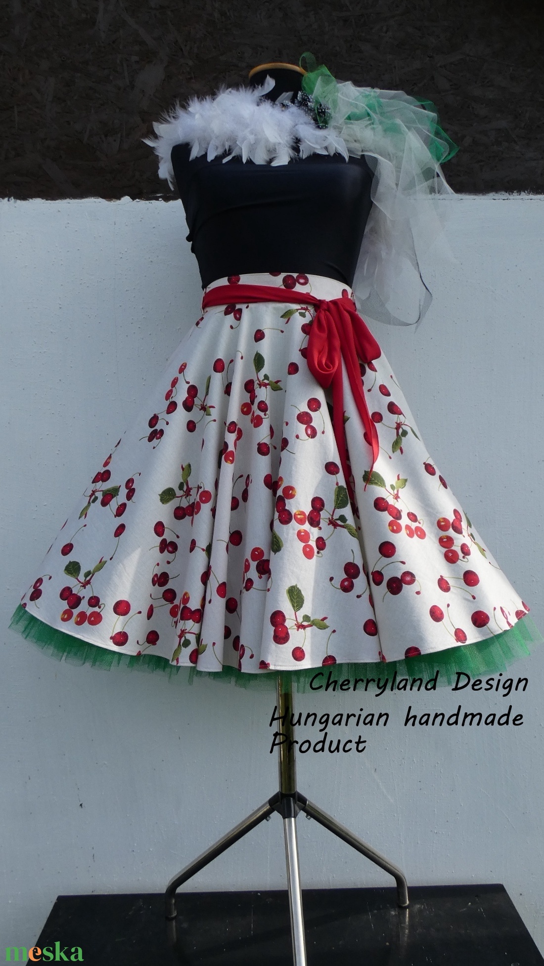 Cherryland Design Törtfehér Cseresznyés szoknya. - ruha & divat - női ruha - szoknya - Meska.hu Cherryland Design Törtfehér Cseresznyés szoknya. - ruha & divat - női ruha - szoknya - Meska.hu