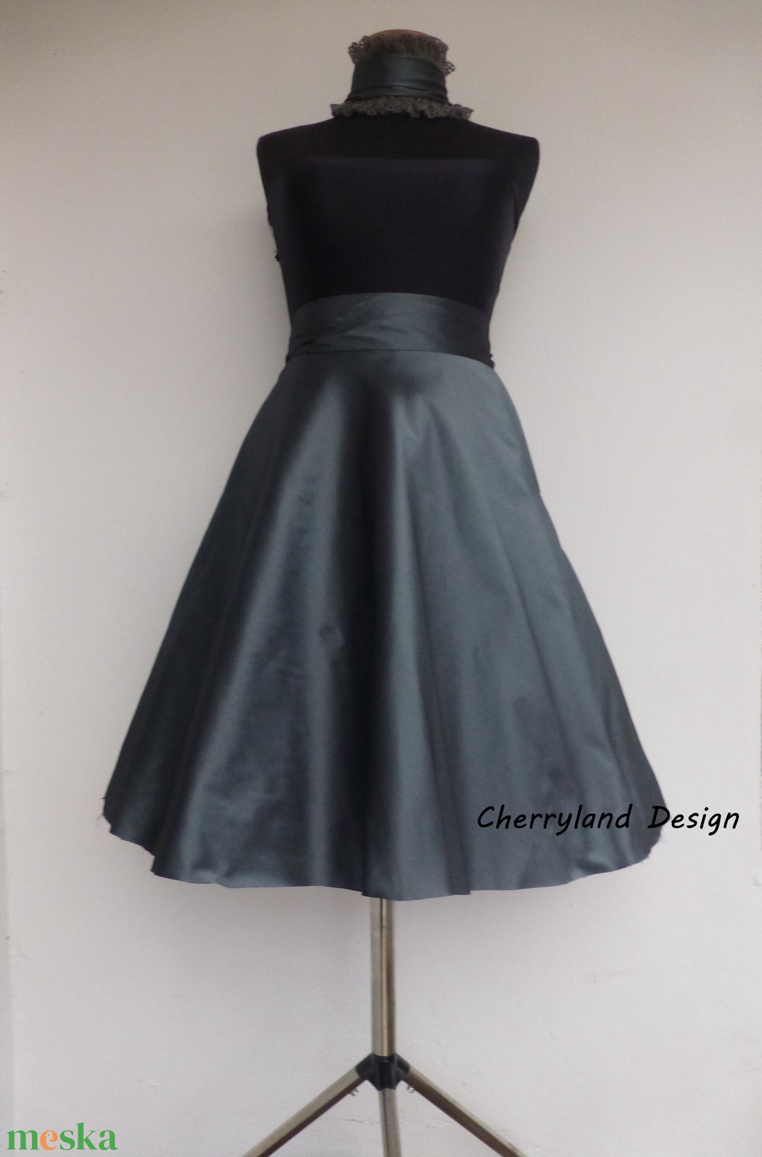 Cherryland Design Szürke Taft szoknya. - ruha & divat - női ruha - szoknya - Meska.hu Cherryland Design Szürke Taft szoknya. - ruha & divat - női ruha - szoknya - Meska.hu