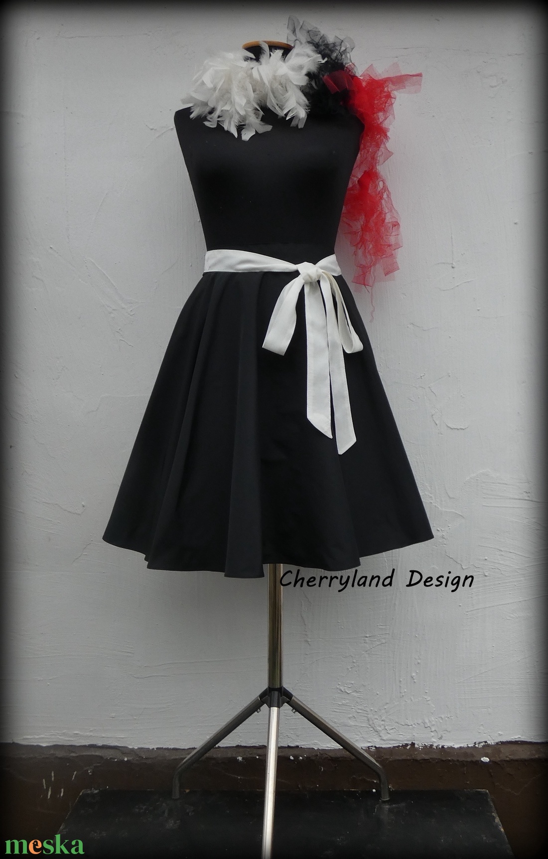 Cherryland Design Fekete Taft szoknya. - ruha & divat - női ruha - szoknya - Meska.hu Cherryland Design Fekete Taft szoknya. - ruha & divat - női ruha - szoknya - Meska.hu