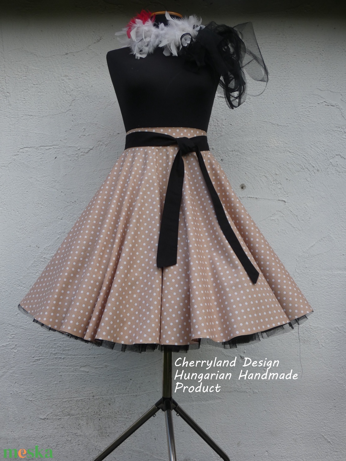 Cherryland Design Bézs-Fehér Pöttyös Rockabilly Szoknya/ Tüllös Alsószoknyával. - ruha & divat - női ruha - szoknya - Meska.hu Cherryland Design Bézs-Fehér Pöttyös Rockabilly Szoknya/ Tüllös Alsószoknyával. - ruha & divat - női ruha - szoknya - Meska.hu