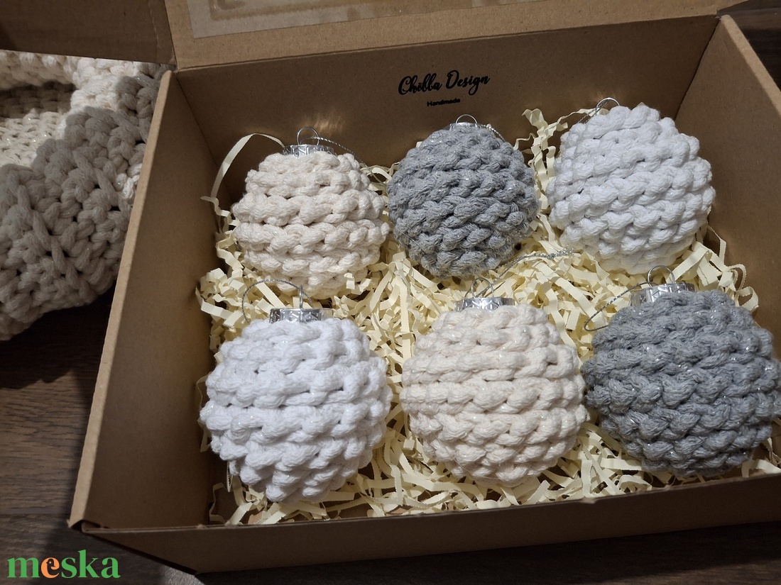 Horgolt karácsonyi díszek - karácsony - karácsonyi lakásdekoráció - karácsonyfadíszek - Meska.hu