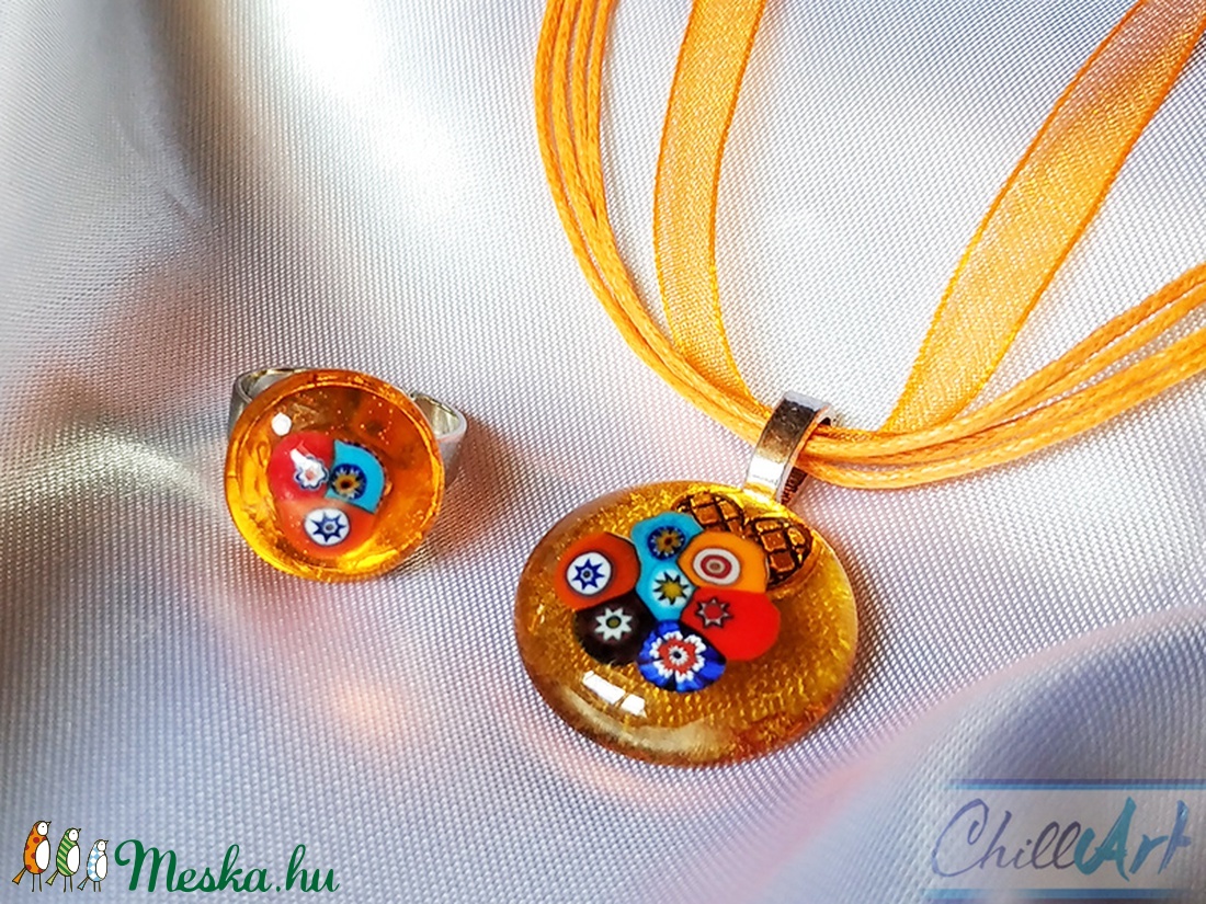 Gyöngyök a mézben! - muránói gyöngyös ékszerszett- Millefiori medál és állítható gyűrű - ékszer - ékszerszett - Meska.hu