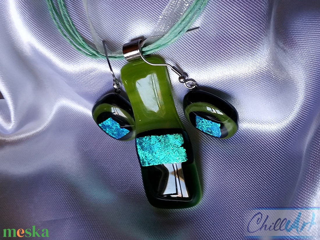 Alpesi táj tengerszemmel - üvegékszer medál és fülbevaló szett  - ékszer - ékszerszett - Meska.hu