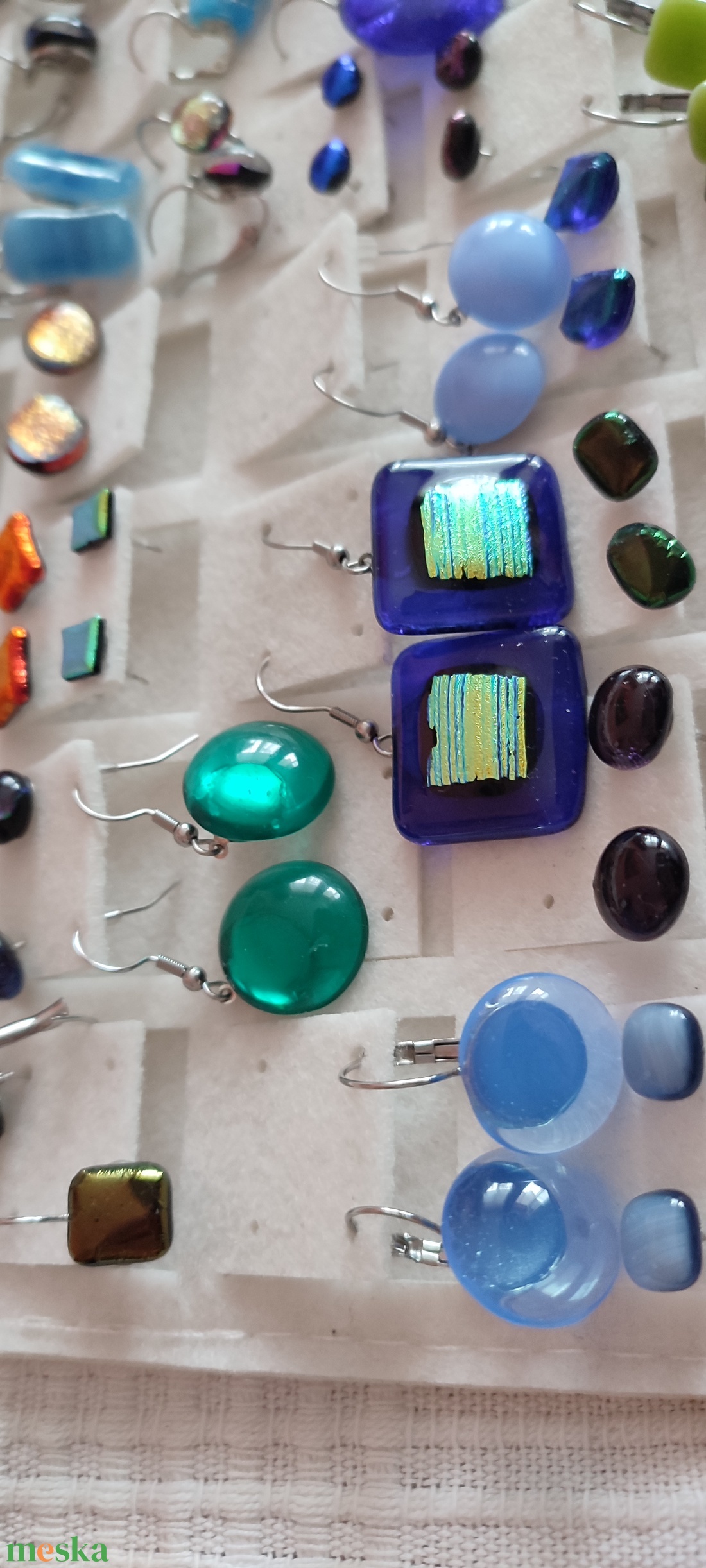 Királykék szett - átlátszó ékszerüveg medál és lógós fülbevaló - ékszer - ékszerszett - Meska.hu