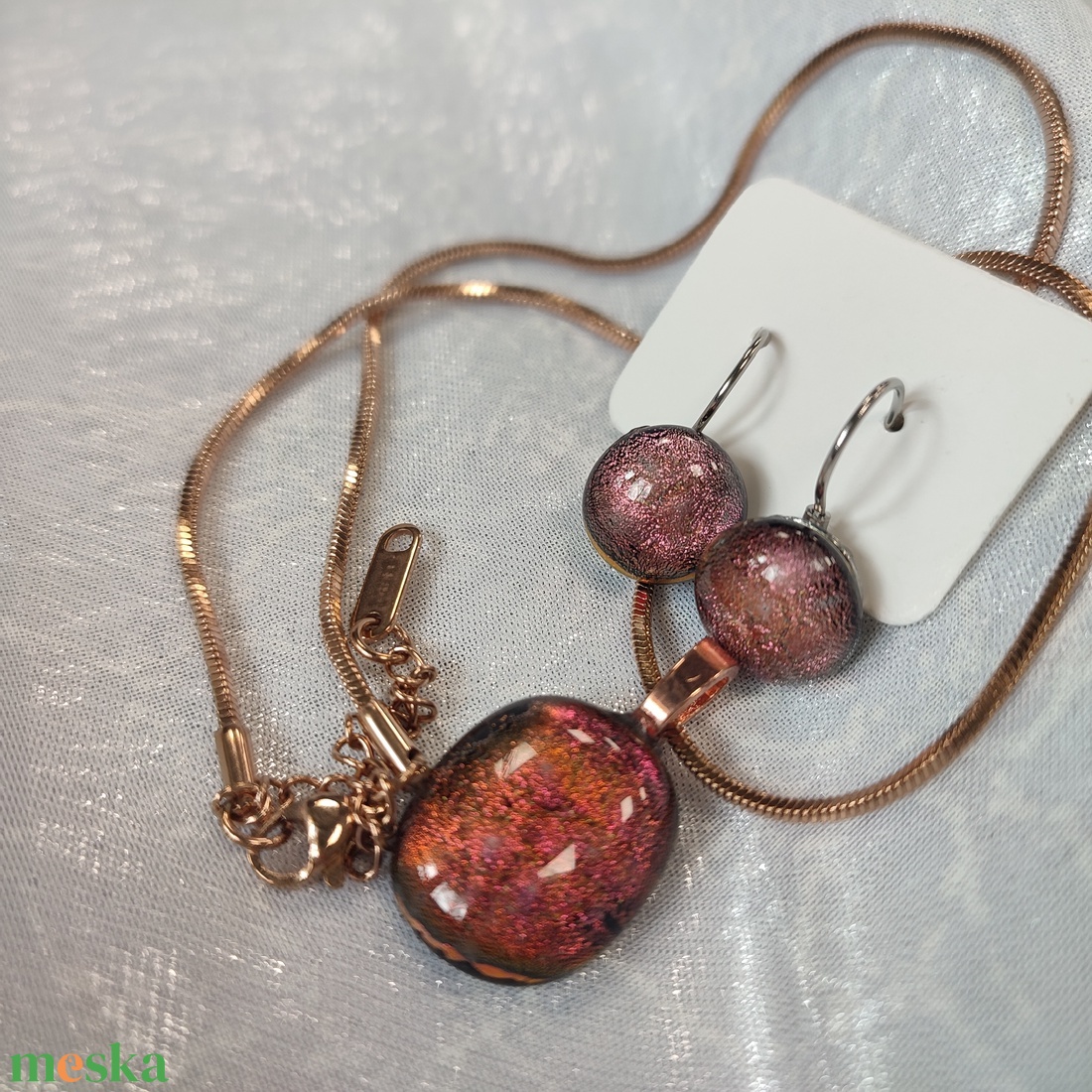 Csillogó fémes narancs dichroic antiallergén üvegékszer csatos füli és medál  - ékszer - ékszerszett - Meska.hu