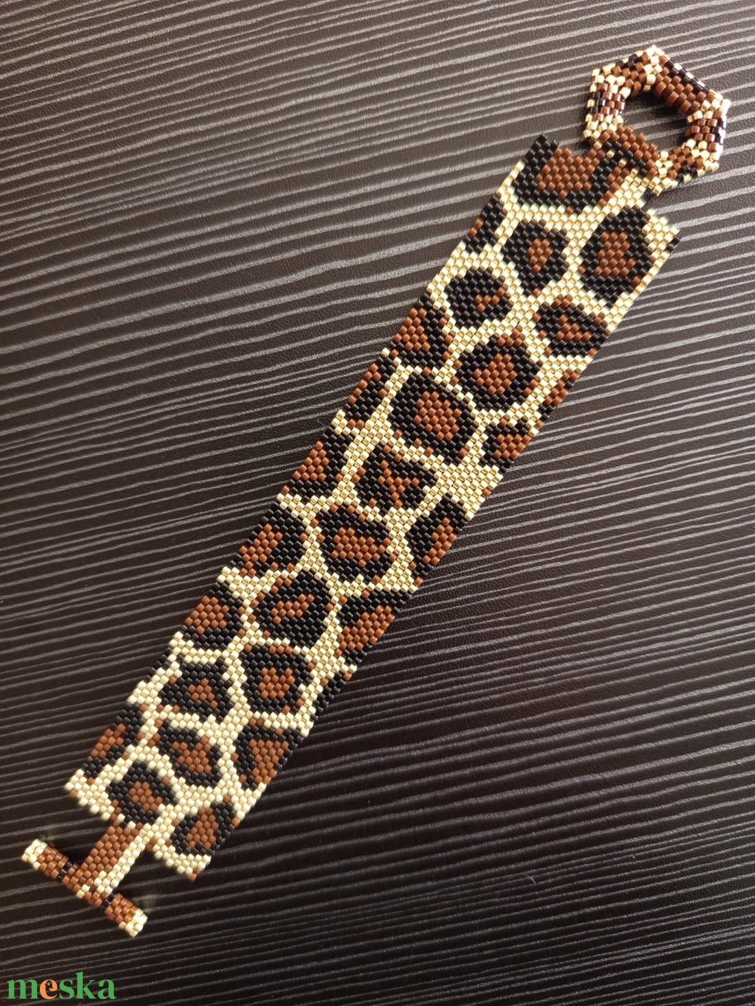 Leopárdmintás karkötő - ékszer - karkötő - gyöngyös karkötő - Meska.hu