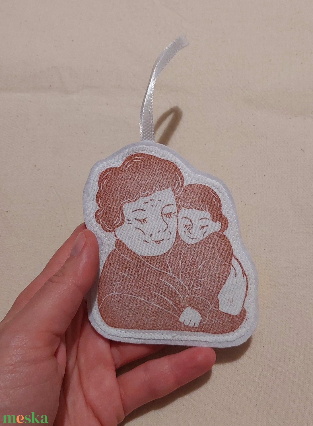 Dédivel filc dísz, dekoráció, ajtódísz - otthon & életmód - dekoráció - ajtó- és ablak dekoráció - ajtódísz & kopogtató - Meska.hu