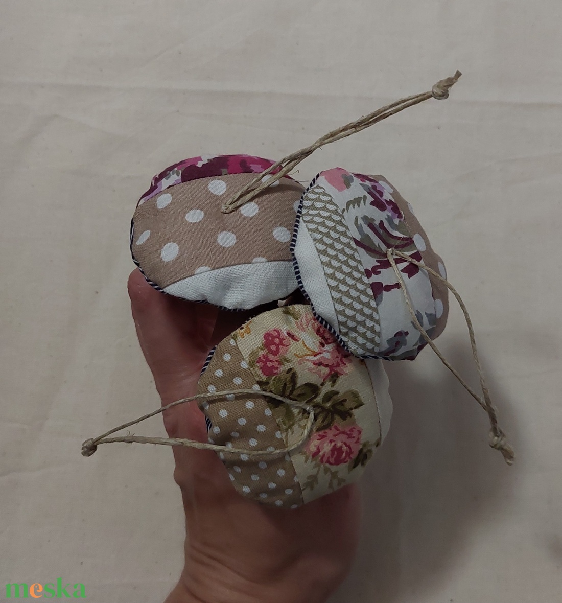 Patchwork gomba karácsonyfadísz szett - karácsony - karácsonyi lakásdekoráció - karácsonyfadíszek - Meska.hu