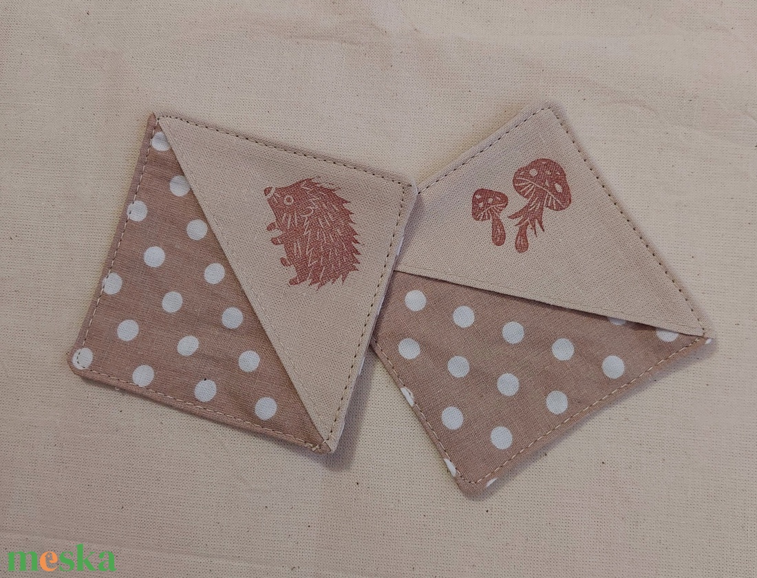 Textil sün és gomba mintás könyvjelző - könyv & zene - könyvjelző - Meska.hu