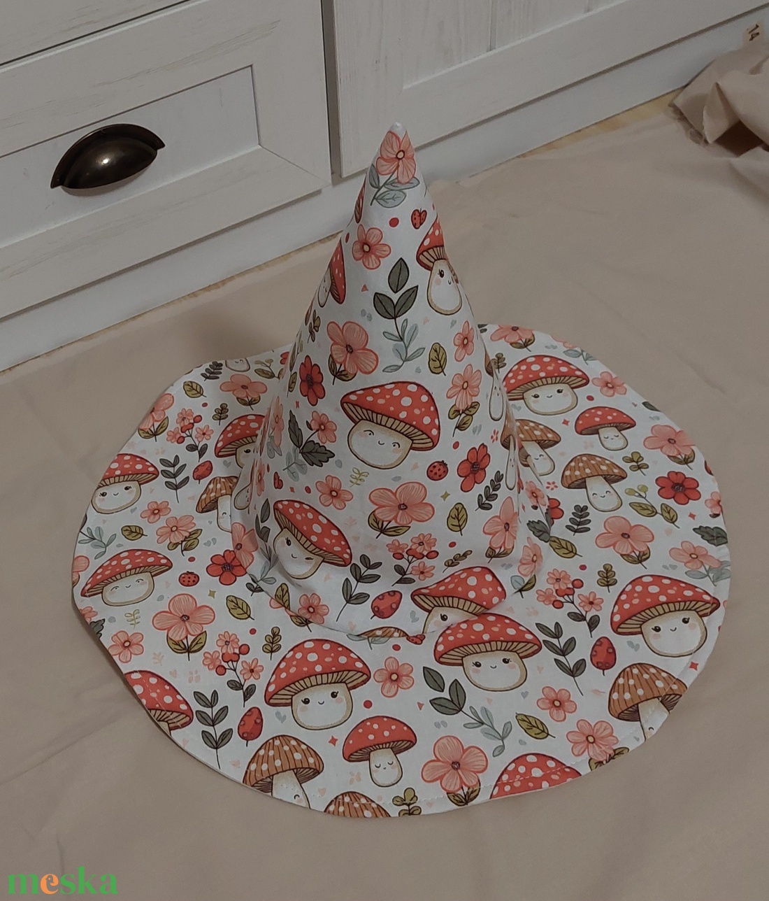 Gomba mintás boszorkány kalap, sapka - ruha & divat - jelmez & álarc - jelmez - Meska.hu