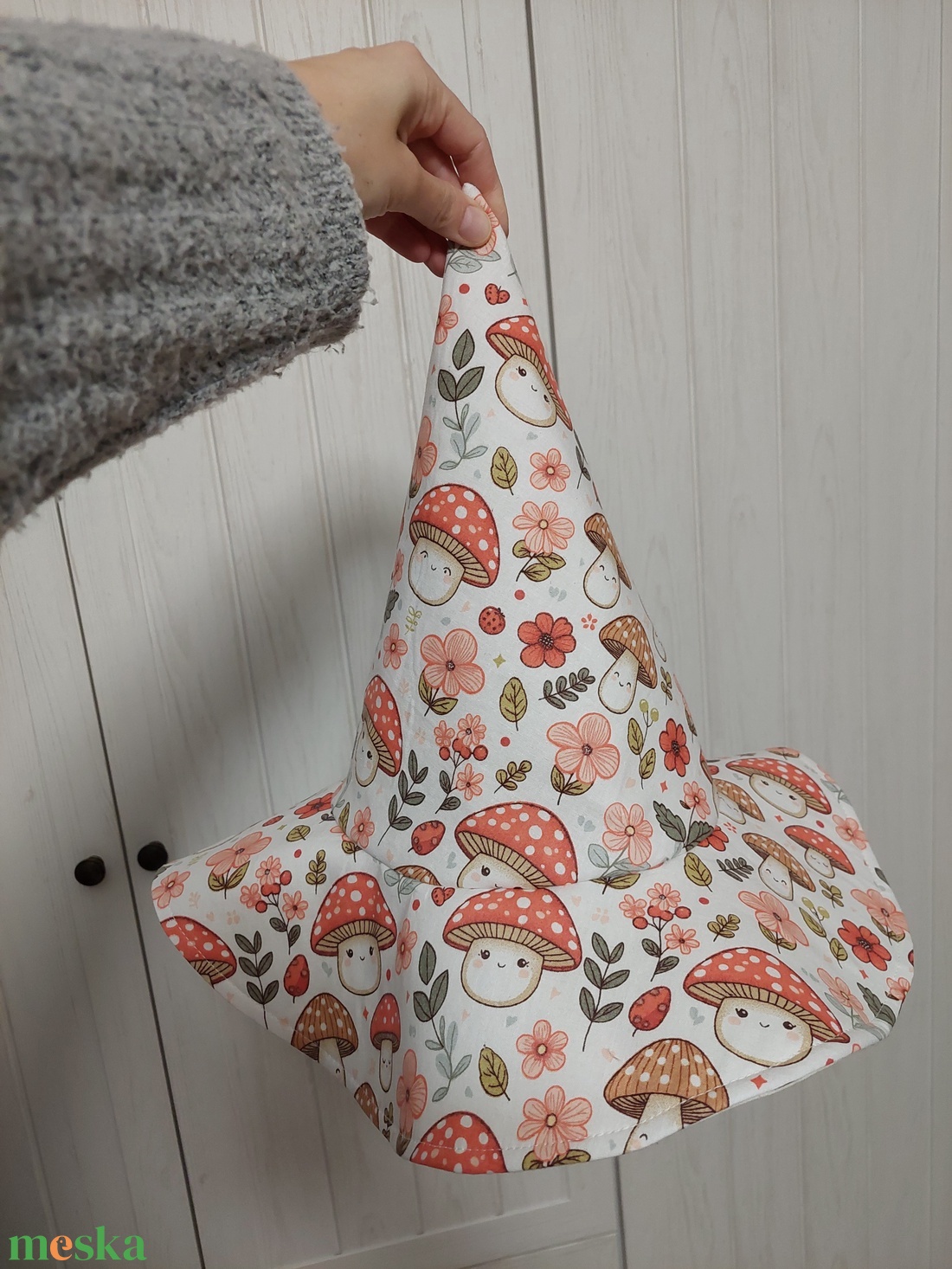 Gomba mintás boszorkány kalap, sapka - ruha & divat - jelmez & álarc - jelmez - Meska.hu