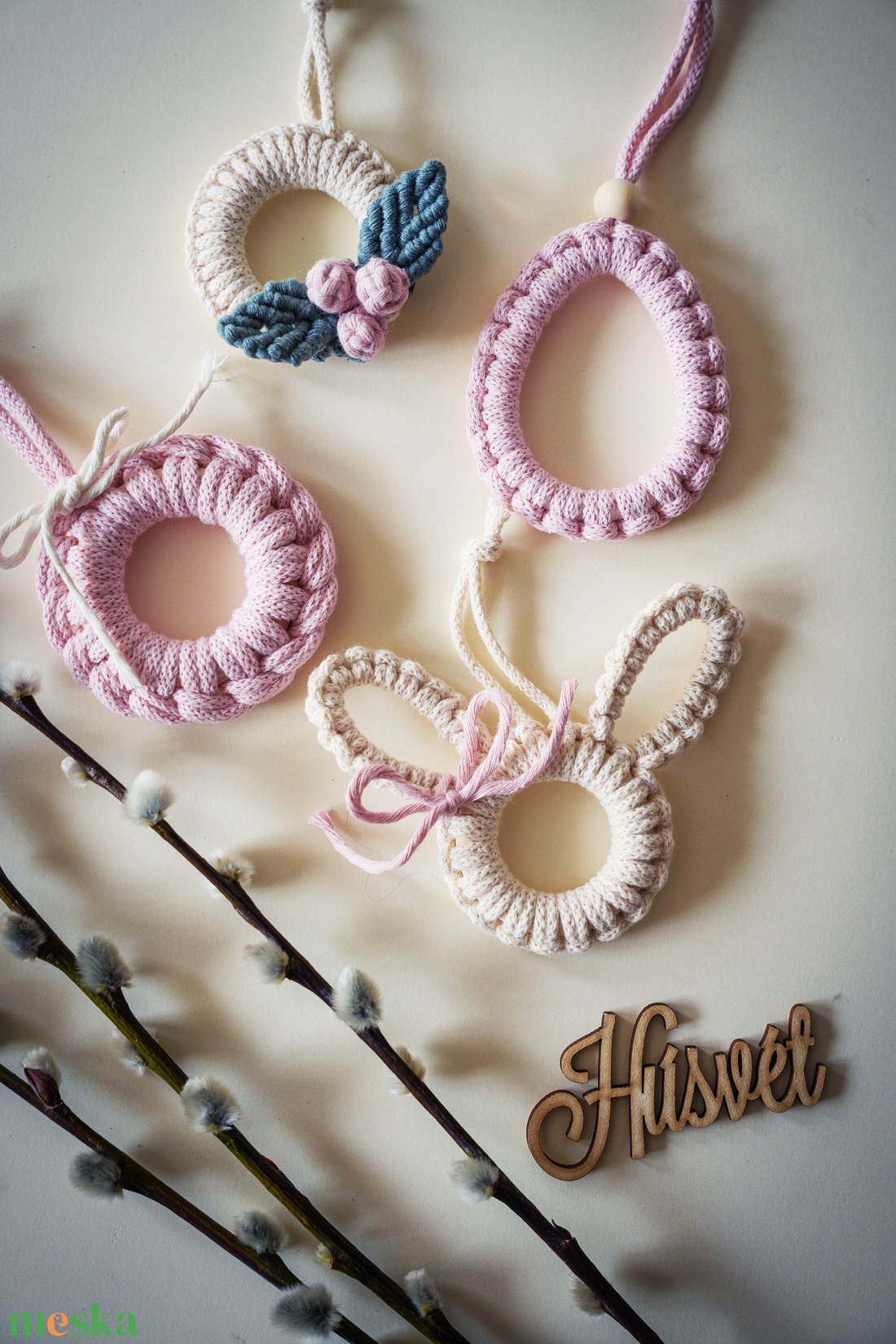 Négy darabos húsvéti nyuszis tavaszi makramé dekorációs szett - otthon & életmód - dekoráció - fali és függő dekoráció - függődísz - Meska.hu