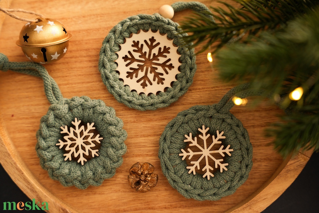 3 darabos horgolt karácsonyfadísz hópehely mintával - karácsony - karácsonyi lakásdekoráció - karácsonyfadíszek - Meska.hu