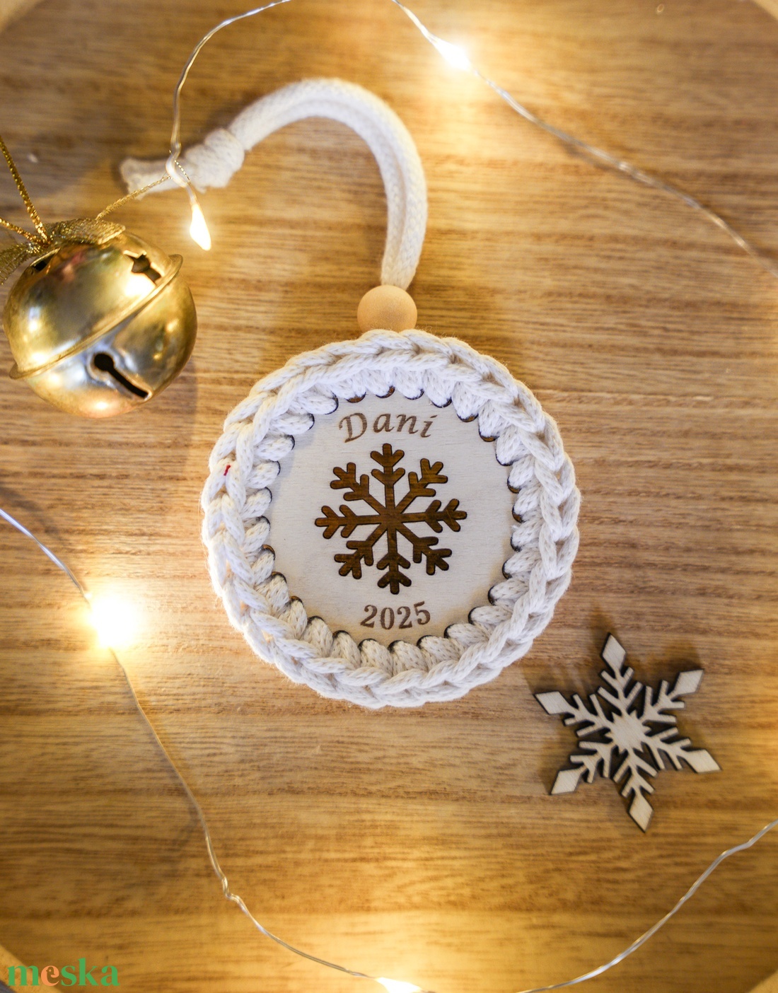 Személyre szabható egyedi névvel feliratozható horgolt karácsonyfadísz - karácsony - karácsonyi lakásdekoráció - karácsonyfadíszek - Meska.hu