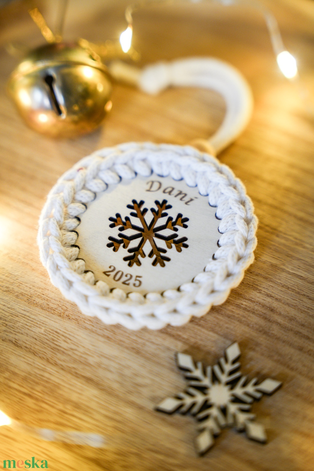 Személyre szabható egyedi névvel feliratozható horgolt karácsonyfadísz - karácsony - karácsonyi lakásdekoráció - karácsonyfadíszek - Meska.hu