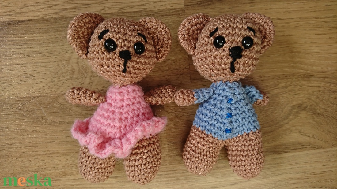 2 db horgolt kismaci - játék & sport - plüssállat & játékfigura - maci - Meska.hu