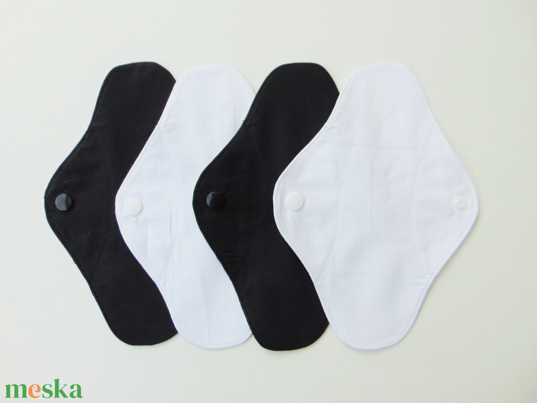 Mosható tisztasági betét- fekete és fehér ( 4 db/ cs ) - szépségápolás - intim higiénia - tisztasági betét - Meska.hu