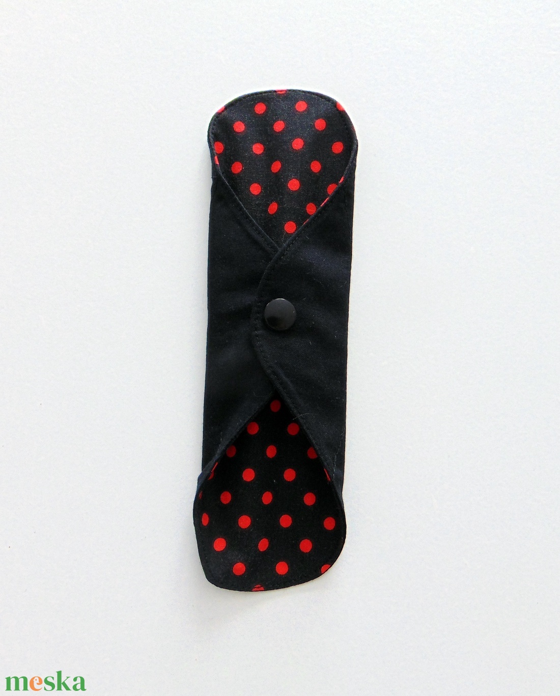 Tisztasági betét- fekete piros pöttyös  / mosható textil betét - szépségápolás - intim higiénia - tisztasági betét - Meska.hu
