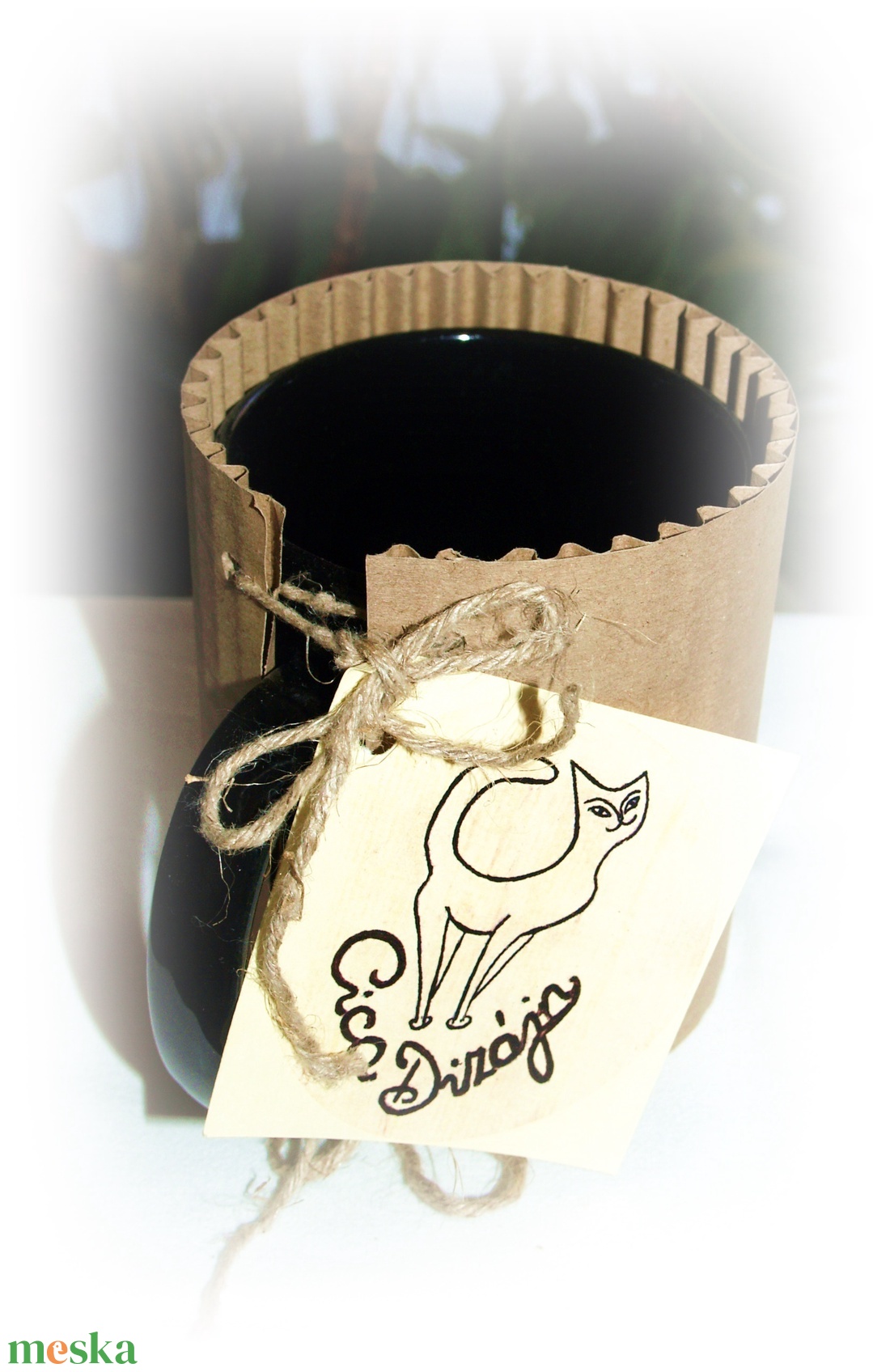  2 db Kalocsai fekete-fehér cicás bögre kerámia  - otthon & életmód - konyhafelszerelés, tálalás - tálalás - bögre & csésze - Meska.hu